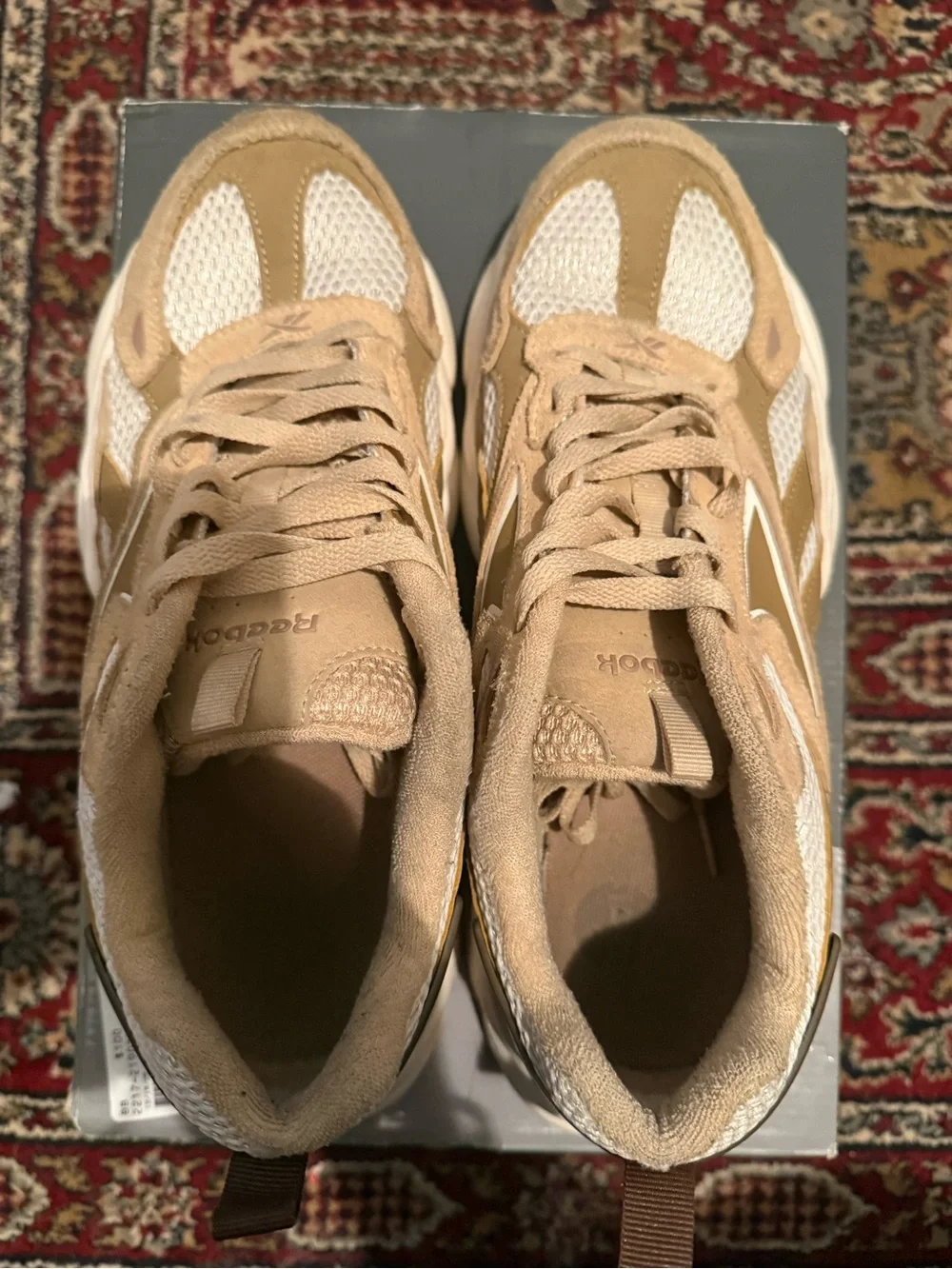 Reebok Men's Beige, White & Brown Athletic Sneakers